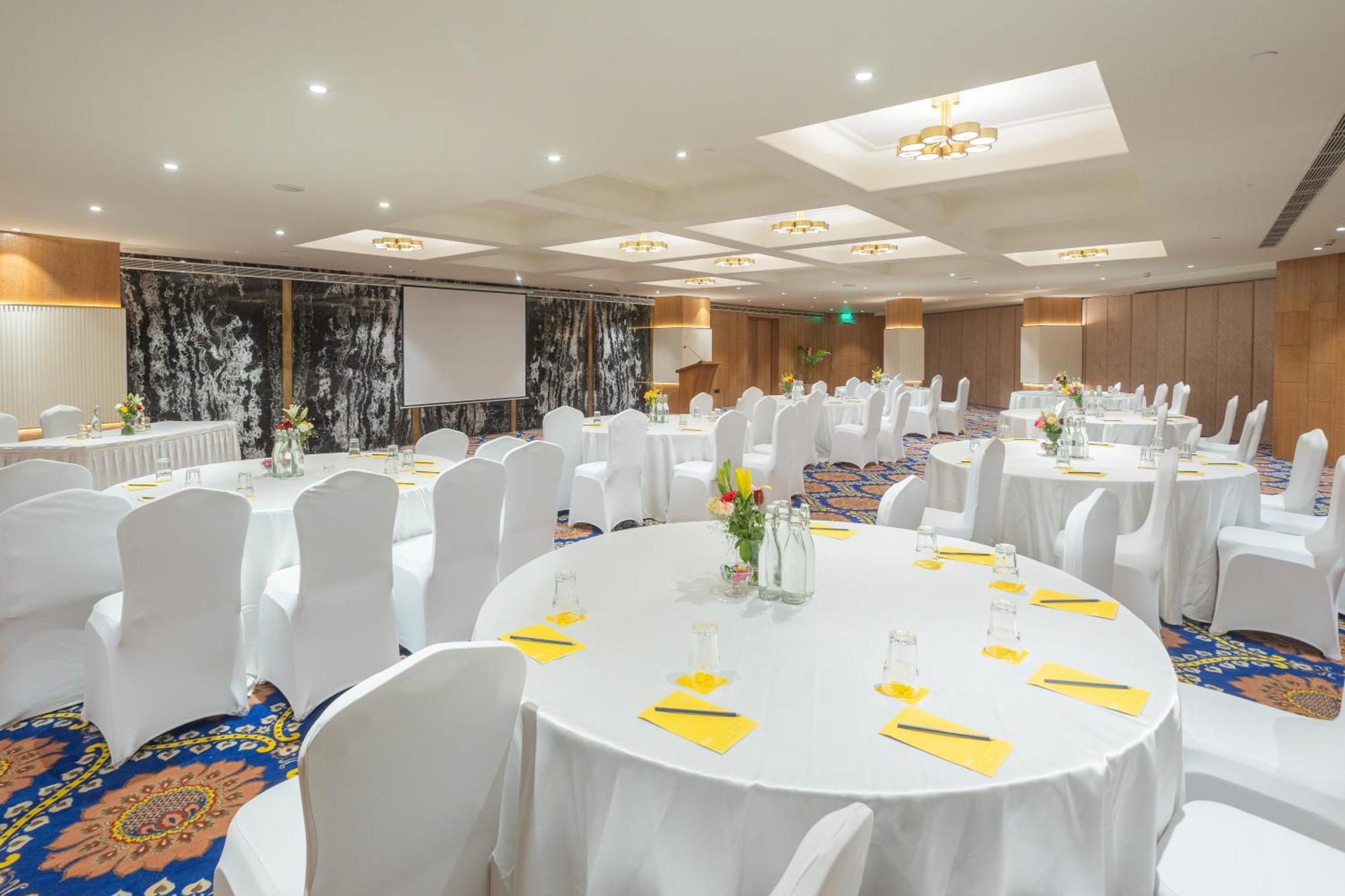 Golden Tulip Jaipur Hotel Eksteriør billede