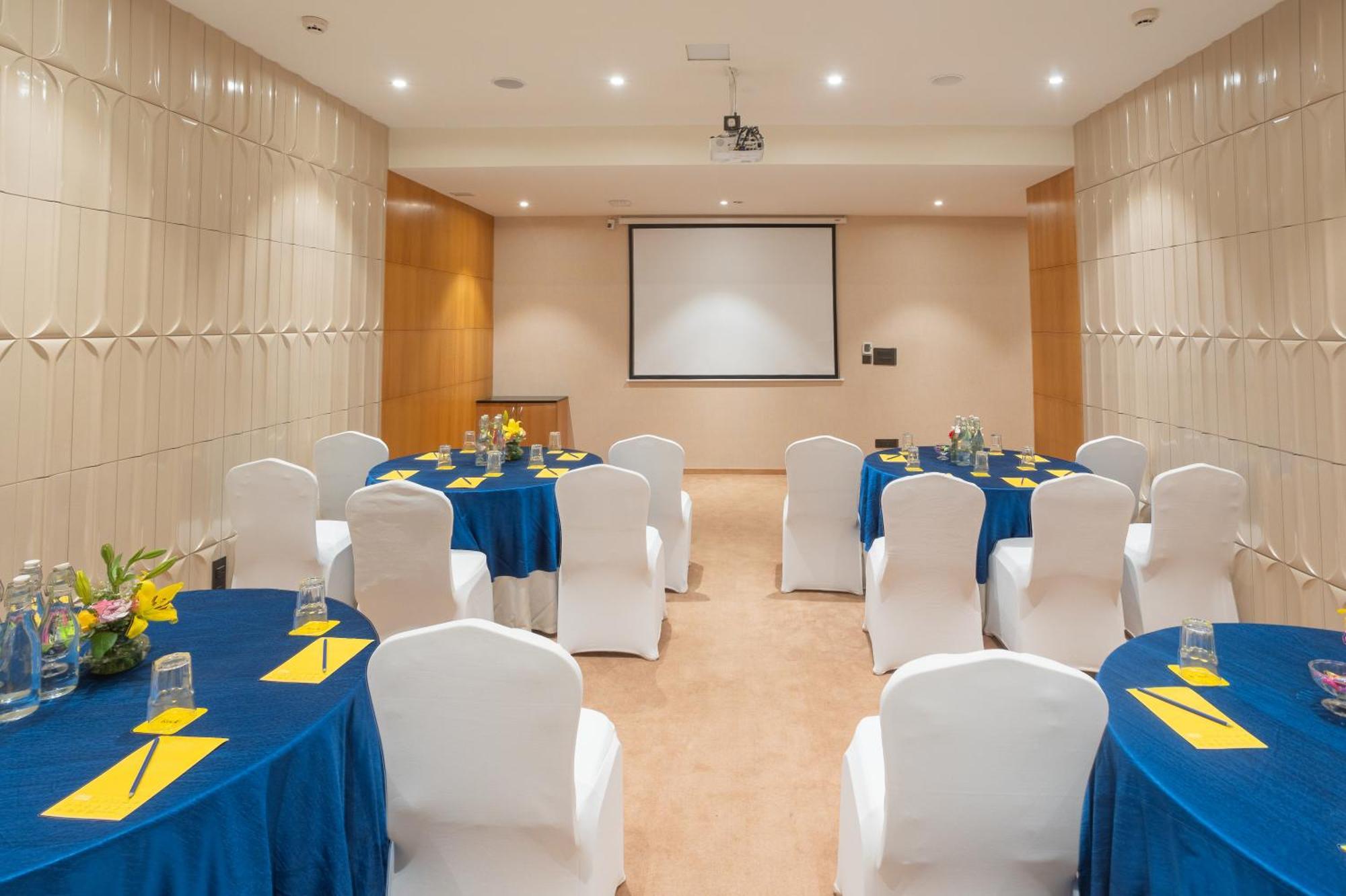 Golden Tulip Jaipur Hotel Eksteriør billede